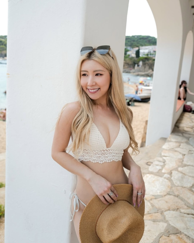 谭嘉仪大晒好身材。 谭嘉仪大晒好身材。