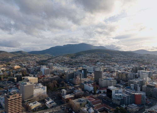 一对中国夫妇于澳洲塔斯曼尼亚霍巴特遇袭。 一对中国夫妇于澳洲塔斯曼尼亚霍巴特遇袭。