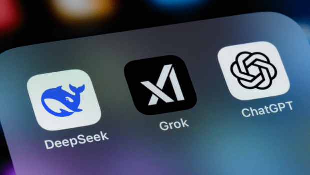 马斯克旗下Grok 4免费开放 马斯克旗下Grok 4免费开放