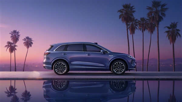 鸿蒙智行最后一界!尚界H5内饰公布:8月25日开启预订