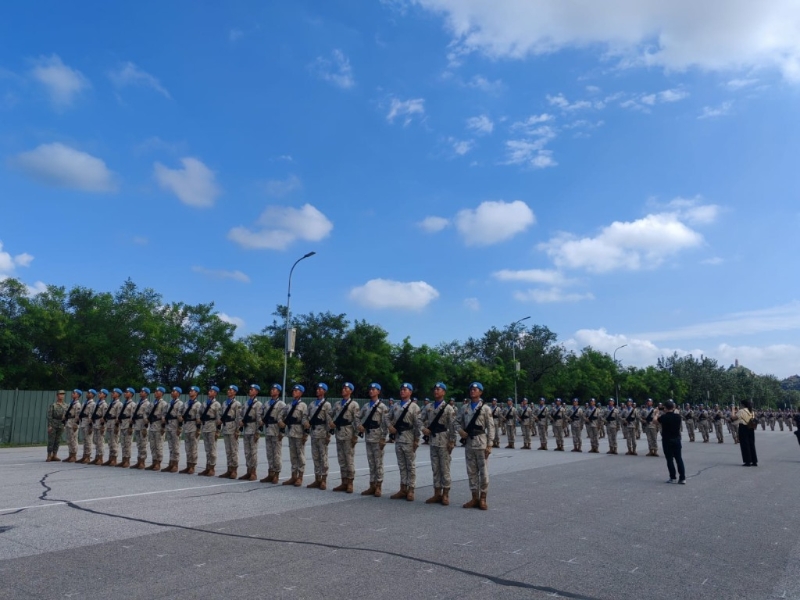 三军仪仗队、维和部队、民兵部队及联合军乐团的官兵在高温下演示训练情况。 三军仪仗队、维和部队、民兵部队及联合军乐团的官兵在高温下演示训练情况。
