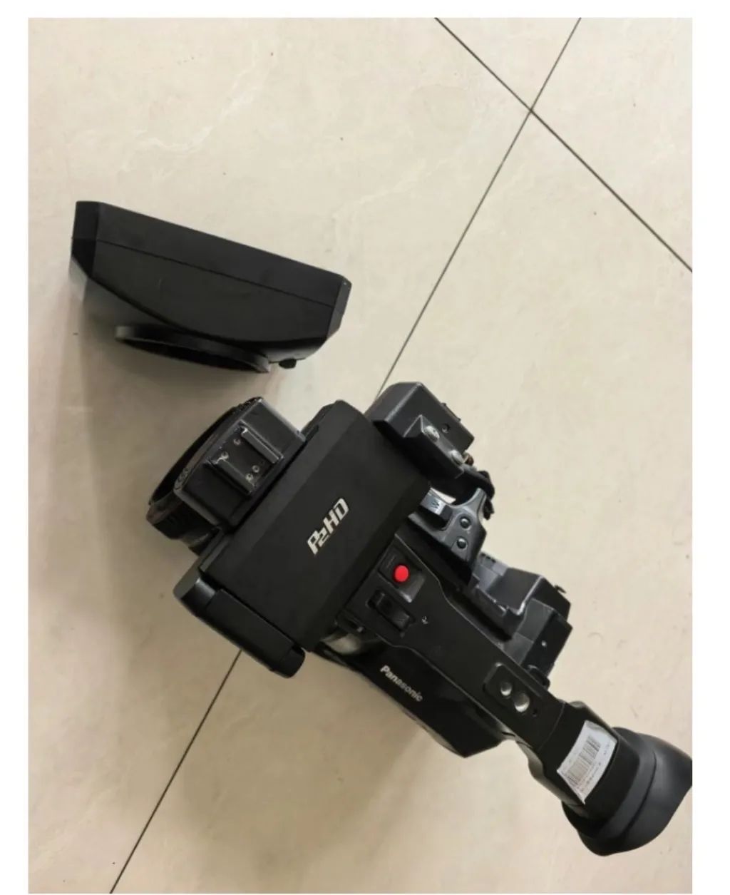 被损坏的摄像机 被损坏的摄像机