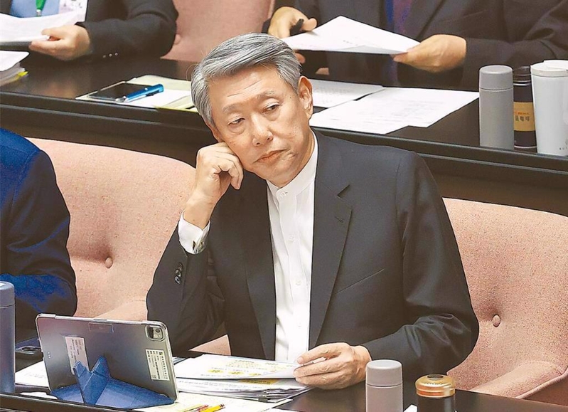 台湾经济部门负责人郭智辉请辞。 台湾经济部门负责人郭智辉请辞。