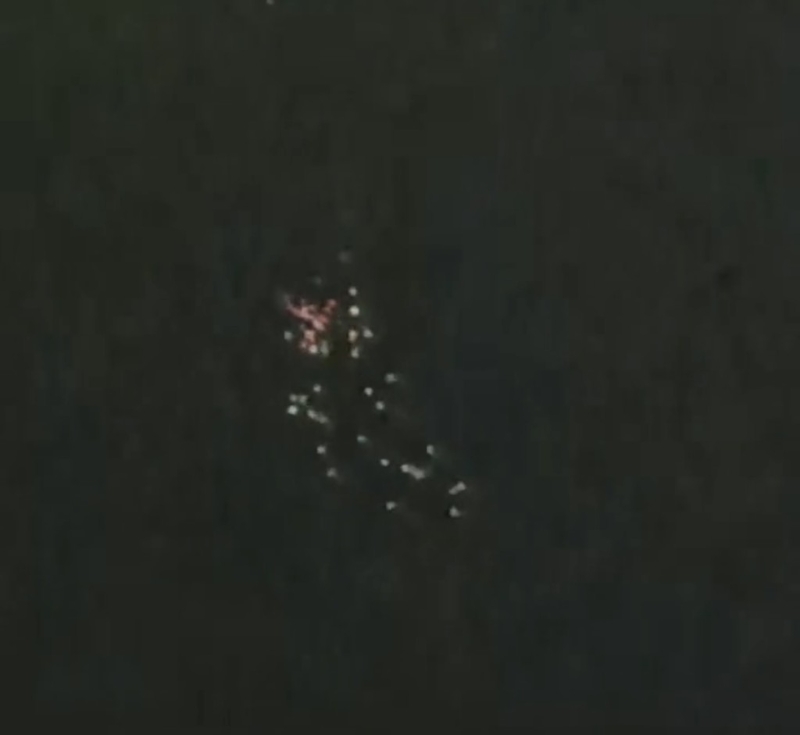 哈尔滨夜空惊现UFO列队? 哈尔滨夜空惊现UFO列队?