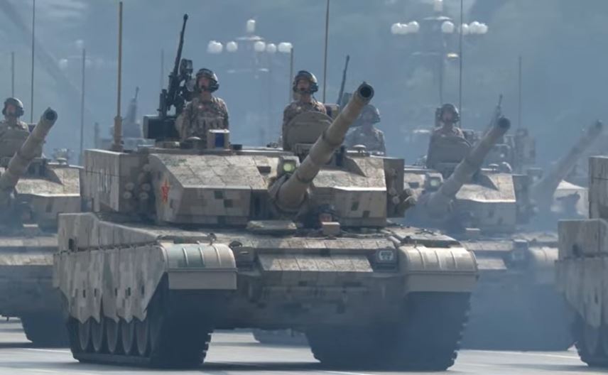 新一代装甲装备99B、100坦克亮相。 新一代装甲装备99B、100坦克亮相。