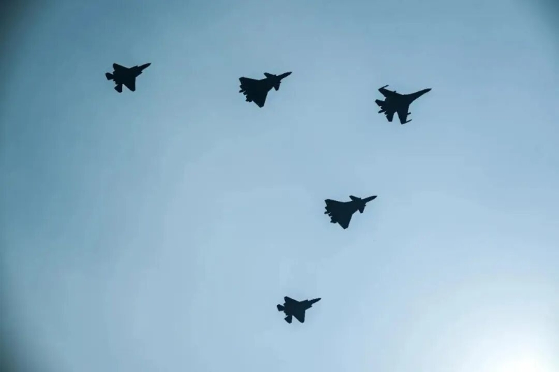 歼击机梯队 歼击机梯队