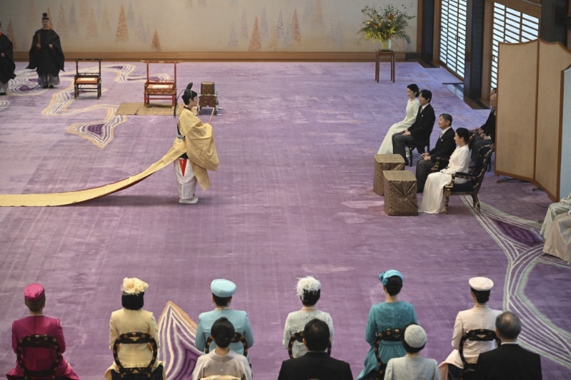 日皇德仁、皇后雅子、秋篠宫伉俪、日皇伉俪的长女爱子、秋篠宫家的次女佳子等皇族出席观礼。 日皇德仁、皇后雅子、秋篠宫伉俪、日皇伉俪的长女爱子、秋篠宫家的次女佳子等皇族出席观礼。