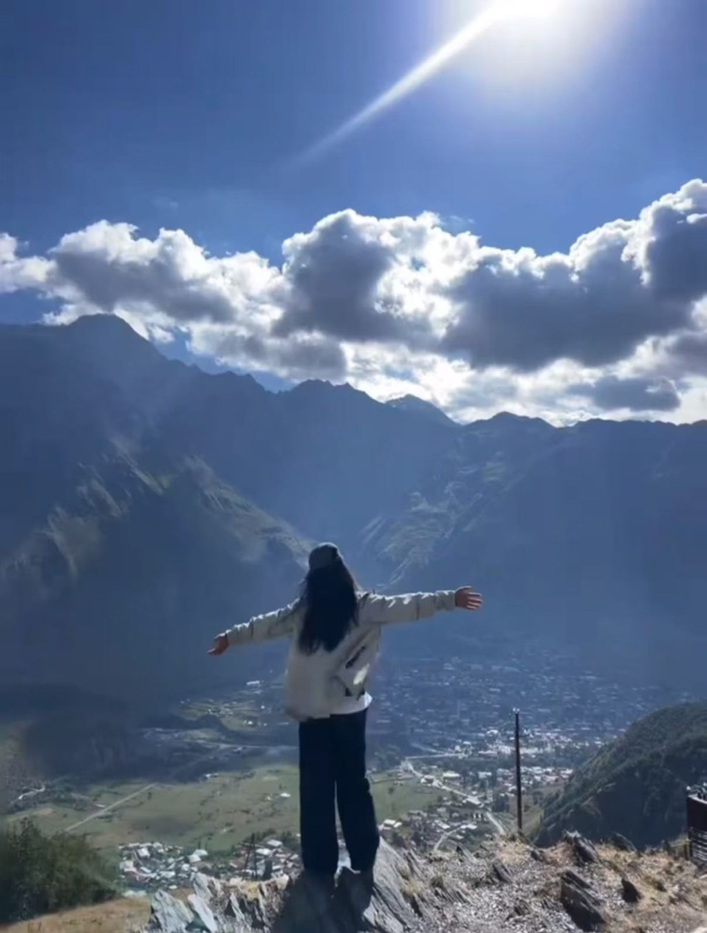 湖南20岁女35天穷游7国仅花万元人民币。 湖南20岁女35天穷游7国仅花万元人民币。