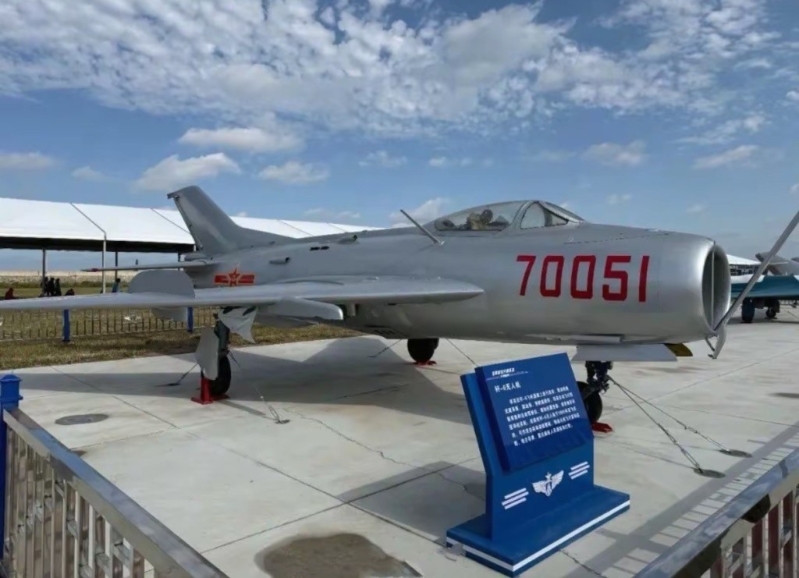 歼-6无人机于长春空展中首次公开亮相。 歼-6无人机于长春空展中首次公开亮相。