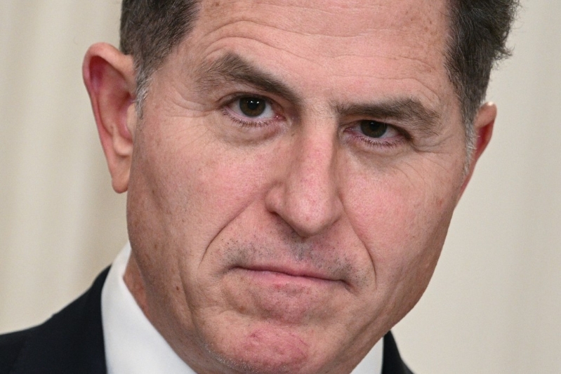 以及戴尔科技首席执行官戴尔(Michael Dell)。 以及戴尔科技首席执行官戴尔(Michael Dell)。