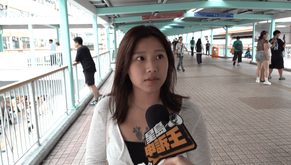 巿民珈琳引述母亲称身边朋友试过植牙,加上价钱平,令母亲跃跃欲试,但她担心内地牙科门诊没有保障,一旦出事不知如何追究。 巿民珈琳引述母亲称身边朋友试过植牙,加上价钱平,令母亲跃跃欲试,但她担心内地牙科门诊没有保障,一旦出事不知如何追究。