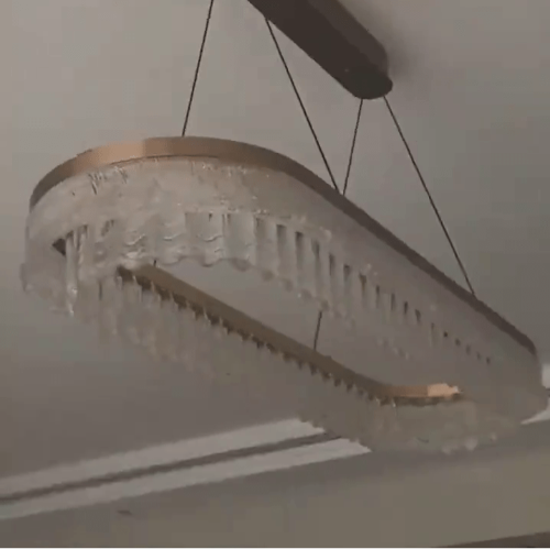 有居民拍到吊灯摇晃剧烈 有居民拍到吊灯摇晃剧烈