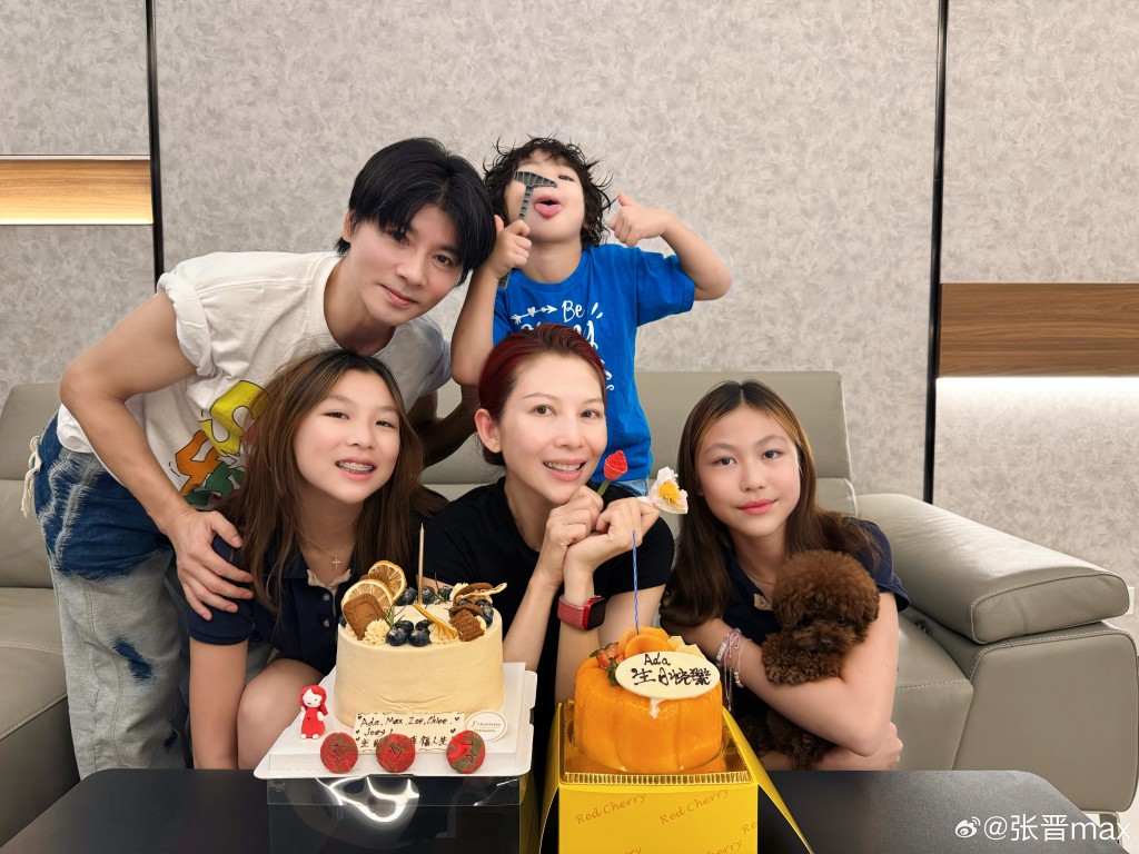 屋内装修简洁而不失奢华。 屋内装修简洁而不失奢华。