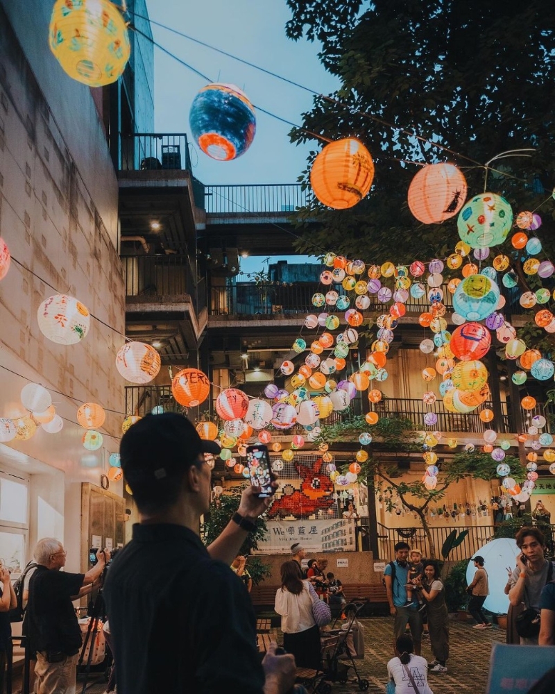 湾仔蓝屋中秋手绘花灯节。 湾仔蓝屋中秋手绘花灯节。