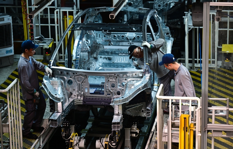 安徽合肥市新桥智能电动汽车产业园蔚来第二工厂打造电动车的画面。 安徽合肥市新桥智能电动汽车产业园蔚来第二工厂打造电动车的画面。