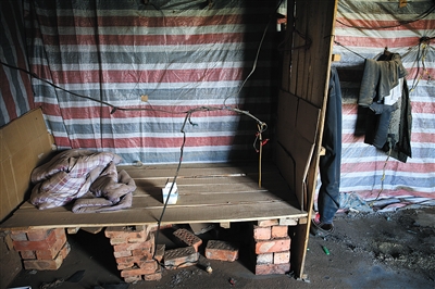 大安鑫海铁矿简陋的矿工宿舍。 大安鑫海铁矿简陋的矿工宿舍。