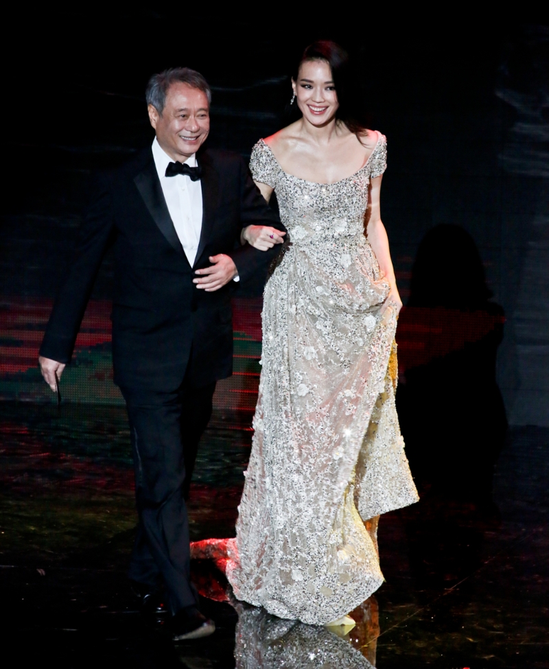 李安(左)与舒淇出席第52届金马奖颁奖典礼 李安(左)与舒淇出席第52届金马奖颁奖典礼