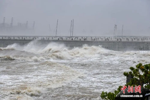海口海域掀巨浪6 海口海域掀巨浪6