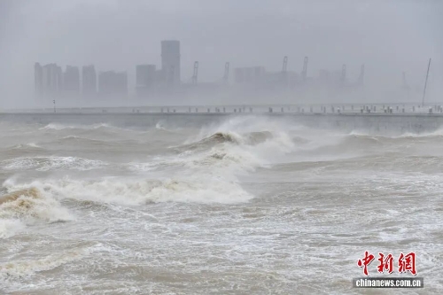 海口海域掀巨浪5 海口海域掀巨浪5
