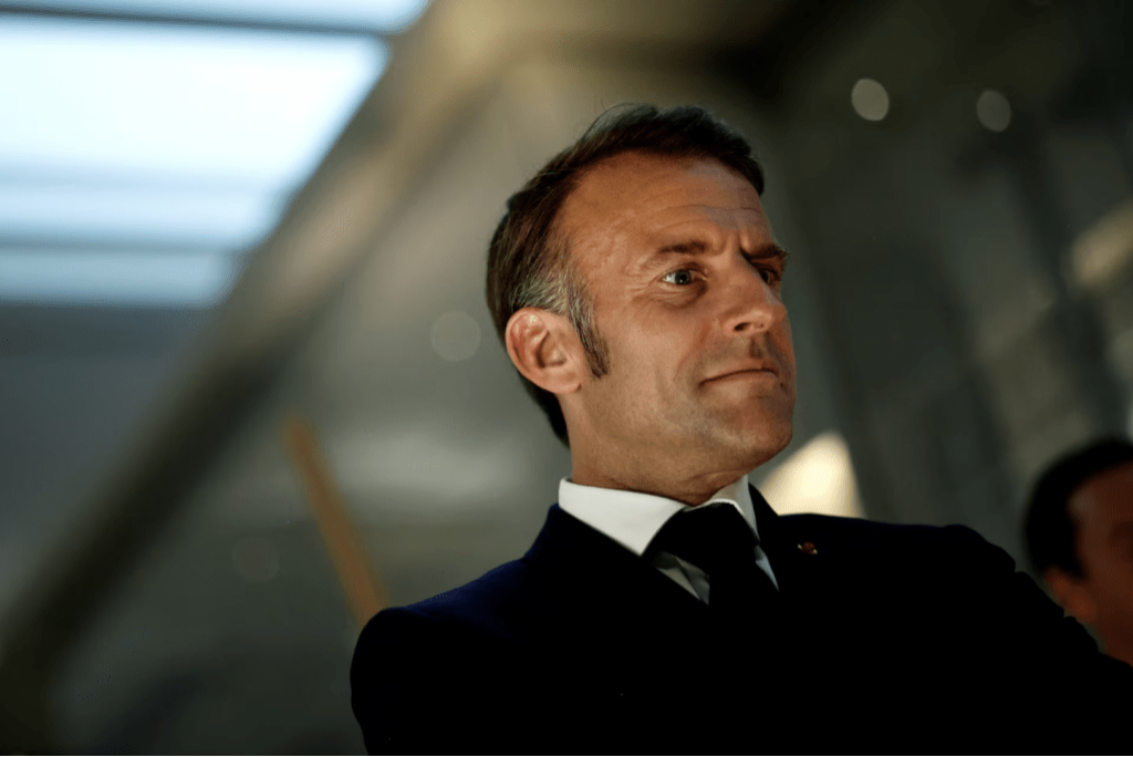 马克龙再度任命勒科尔尼出任总理 马克龙再度任命勒科尔尼出任总理