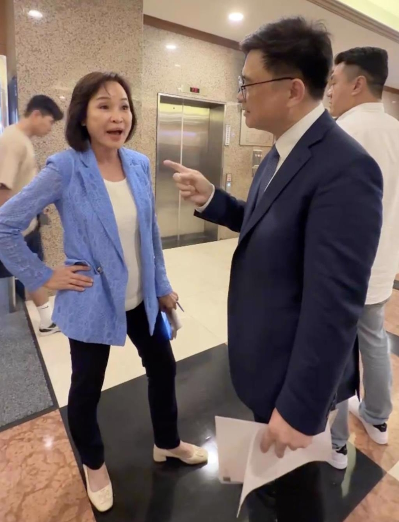 蓝委柯志恩 蓝委柯志恩