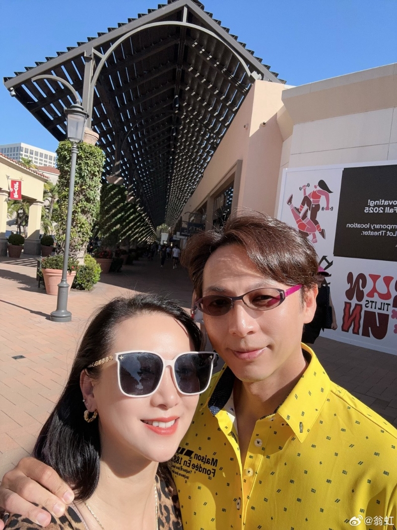 翁虹与老公分居3年,感情未有转变。 翁虹与老公分居3年,感情未有转变。