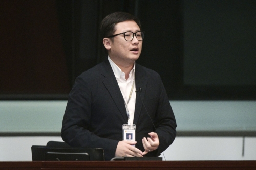 新界北张欣宇宣布,因为家庭原因,决定不再参选下一届立法会。 新界北张欣宇宣布,因为家庭原因,决定不再参选下一届立法会。