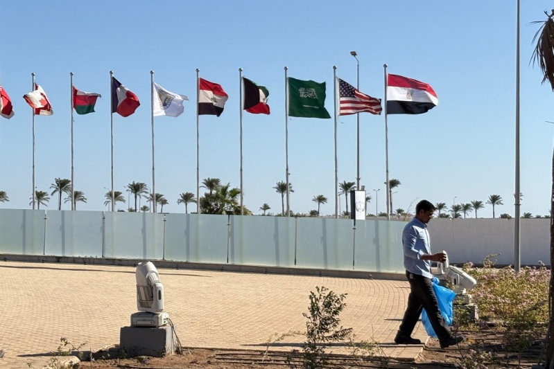 美国总统特朗普及埃及总统塞西将共同主持会议,超过20位国家领袖预料出席。 美国总统特朗普及埃及总统塞西将共同主持会议,超过20位国家领袖预料出席。