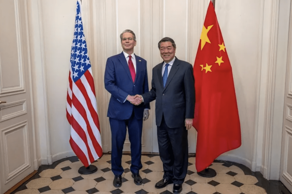 贝森特何立峰 贝森特何立峰