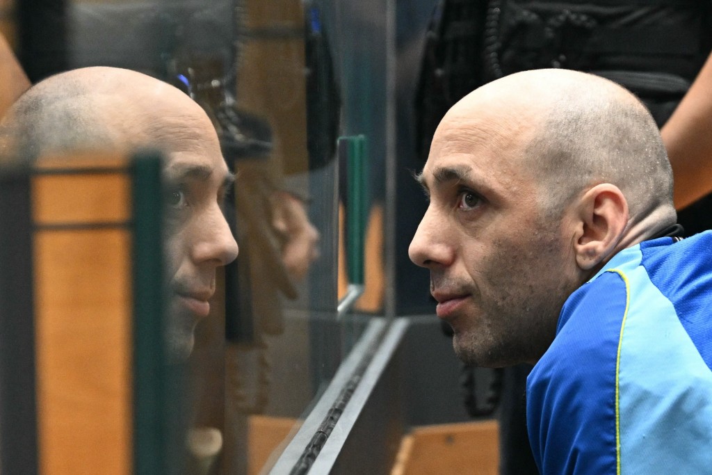 法国无尸谋杀案宣判,油漆工朱比拉疑因妒杀妻判监30年。 法国无尸谋杀案宣判,油漆工朱比拉疑因妒杀妻判监30年。