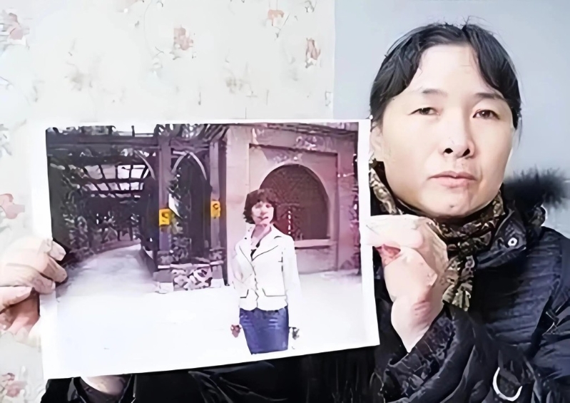 林伶是南京医学院的高材生。 林伶是南京医学院的高材生。