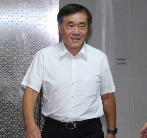 国民党主席选举结果18日出炉,由候选人郑丽文当选,候选人郝龙斌也发表谈话。 国民党主席选举结果18日出炉,由候选人郑丽文当选,候选人郝龙斌也发表谈话。