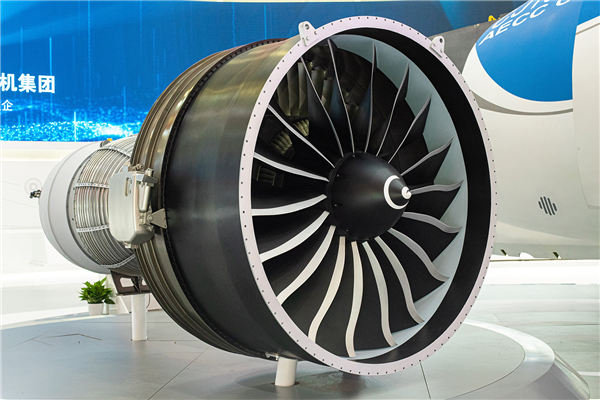 C929洲际大飞机就用它!中国自主CJ2000发动机公开亮相