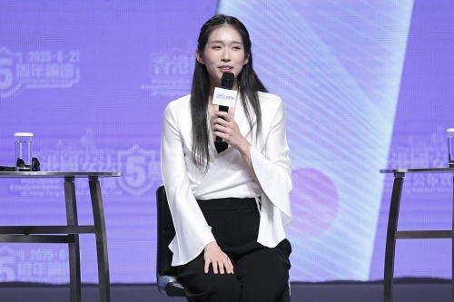 江旻憓加入马会后,曝光率不低。图为她参加国安法论坛。 江旻憓加入马会后,曝光率不低。图为她参加国安法论坛。