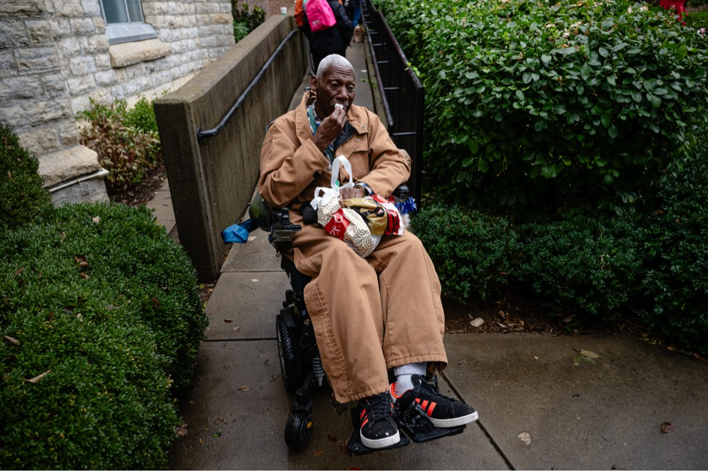 民众面临断粮危机 民众面临断粮危机