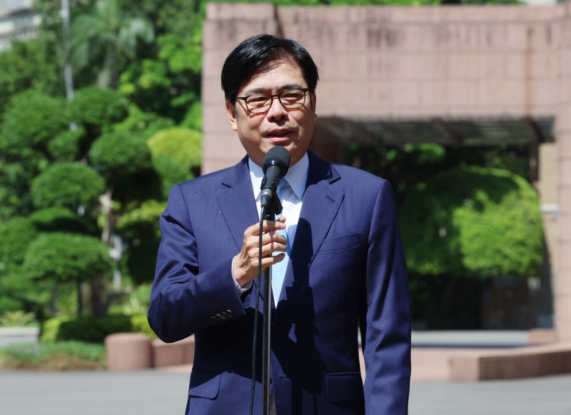 高雄蓝议员罕见激烈抗争 高雄蓝议员罕见激烈抗争