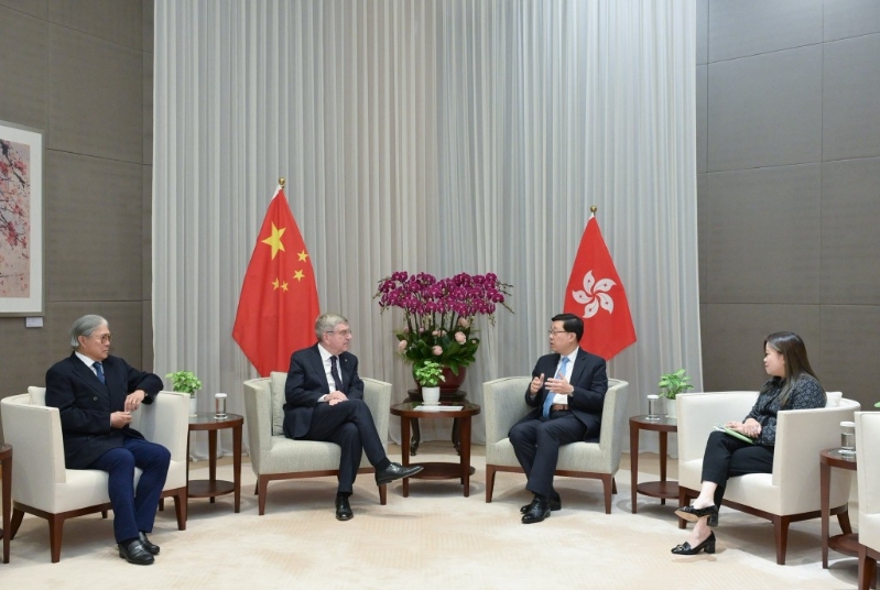 李家超指,特区政府致力为全球体育发展作出更大贡献。 李家超指,特区政府致力为全球体育发展作出更大贡献。