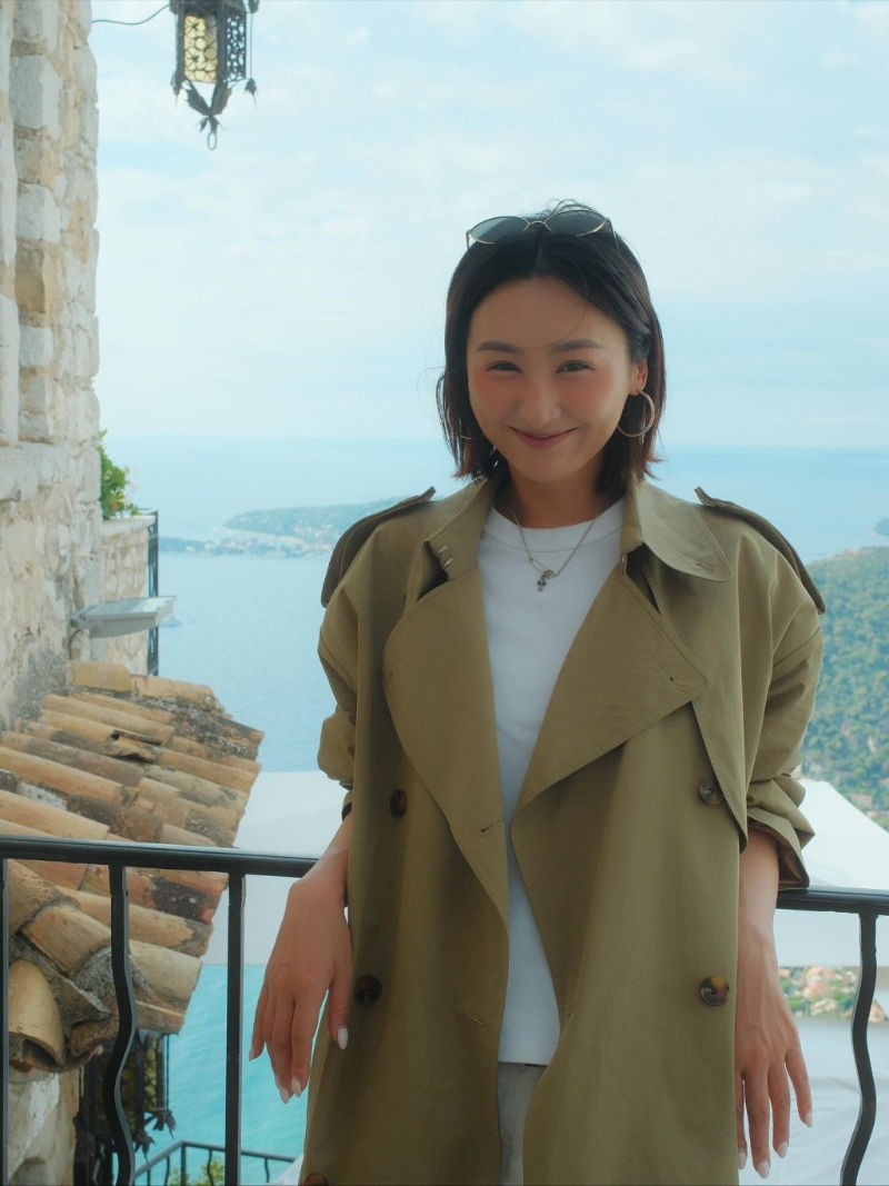 高海宁在法国旅行四处打卡留念。 高海宁在法国旅行四处打卡留念。