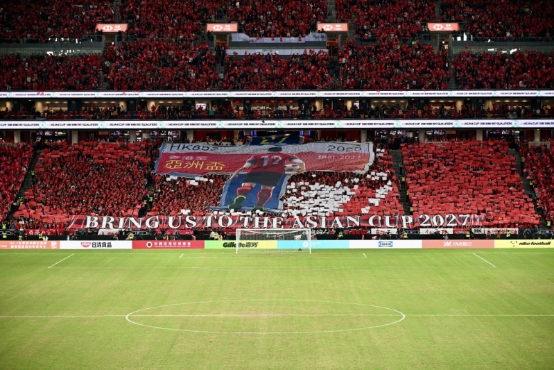 香港队主场对战新加坡,展示Tifo 。 香港队主场对战新加坡,展示Tifo 。