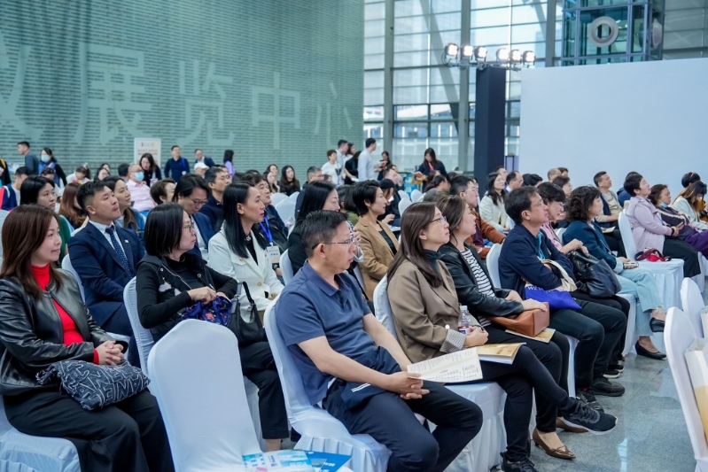 「香港高等教育及升学博览会2025」于今日(23日)在深圳会展中心(福田)5号馆举行。 「香港高等教育及升学博览会2025」于今日(23日)在深圳会展中心(福田)5号馆举行。