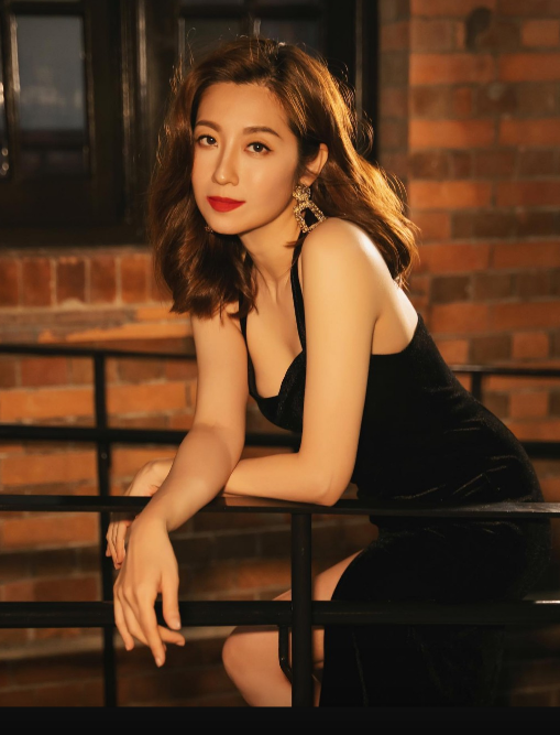 陈自瑶样靓身材正。 陈自瑶样靓身材正。