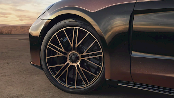 绝世孤品!保时捷发布Panamera Turbo定制版:中东富豪买下了