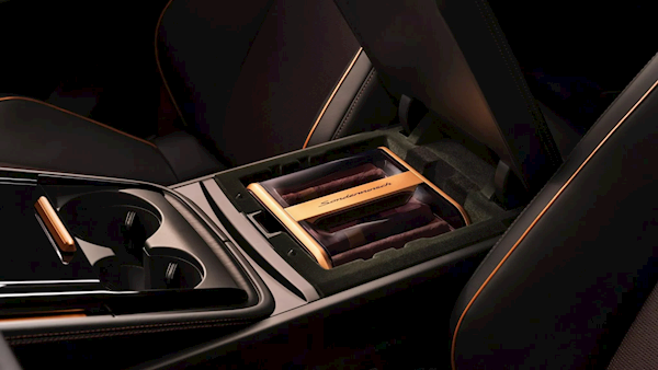 绝世孤品!保时捷发布Panamera Turbo定制版:中东富豪买下了