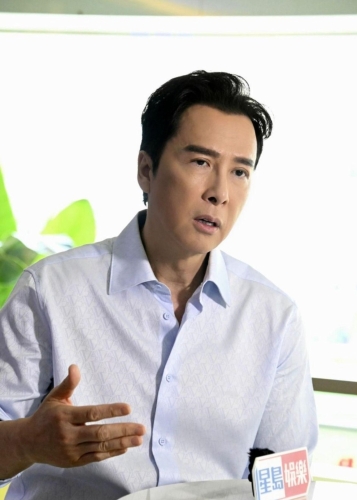 甄子丹(28日)向香港各界扶贫会捐款100万港元支援灾民 甄子丹(28日)向香港各界扶贫会捐款100万港元支援灾民