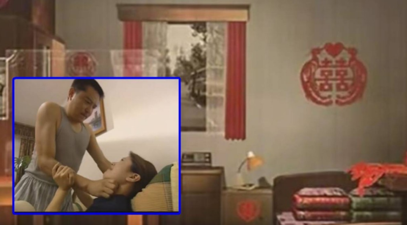 周晓军不堪“妻子”李小燕在他面前公然通奸,愤而将她杀死。 周晓军不堪“妻子”李小燕在他面前公然通奸,愤而将她杀死。