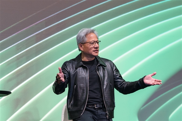 黄仁勋:我每天都在担心英伟达倒闭!