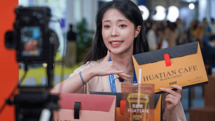 国税局查1818名明星网红等“双高”人员 国税局查1818名明星网红等“双高”人员