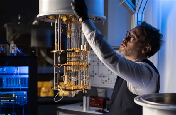 量子计算机的“iPhone时刻”!荷兰QuantWare突破万级量子比特芯片