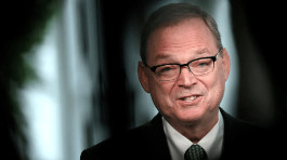 哈西特据报与特朗普关系过于密切,受具影响力人士抵制,接任美联储主席机会减 哈西特据报与特朗普关系过于密切,受具影响力人士抵制,接任美联储主席机会减