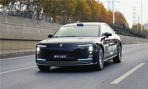 媒体发布“智驾战力天梯榜”:华为系倒数第一 尊界S800只拿5分